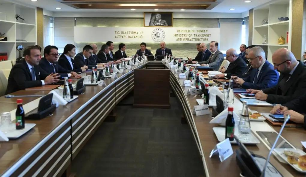 Турция готова построить терминалы в аэропортах Бишкека и Оша