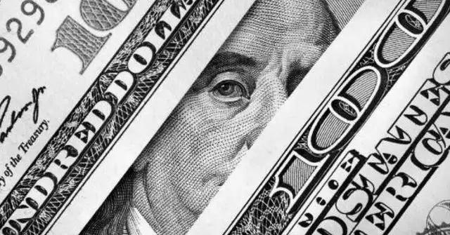 Минфин определился с прогнозом курса доллара на следующий год