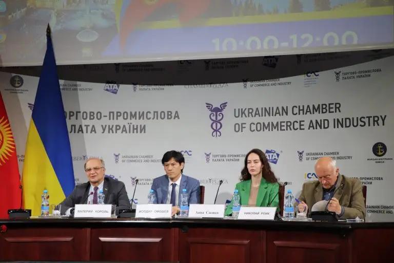 Кыргызские пчеловоды подписали меморандум с Украинским институтом