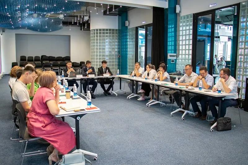 Нацбанк обсудил снижение процентов по кредитам с МФК