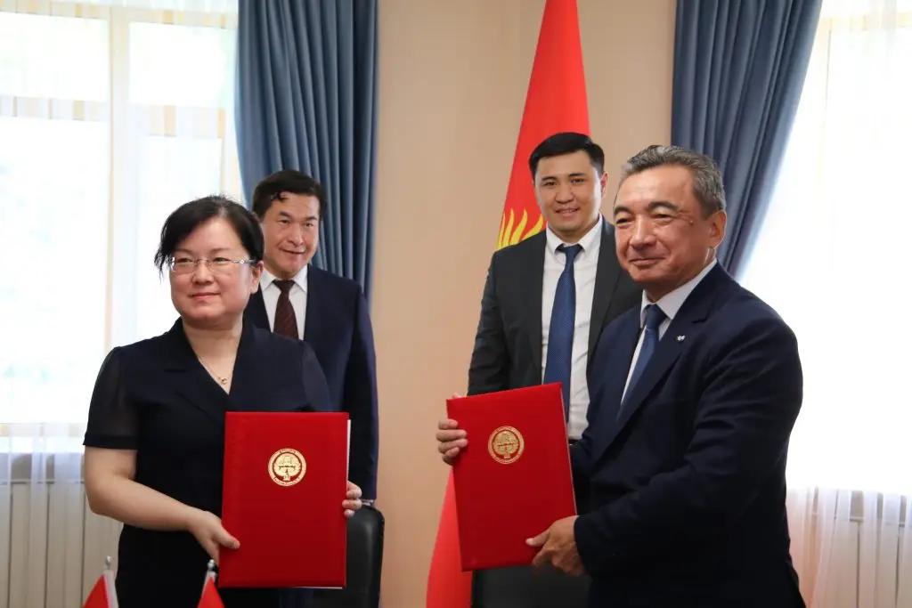 КР и КНР планируют побратимство райнов Ат-Баши и Чжунмоу