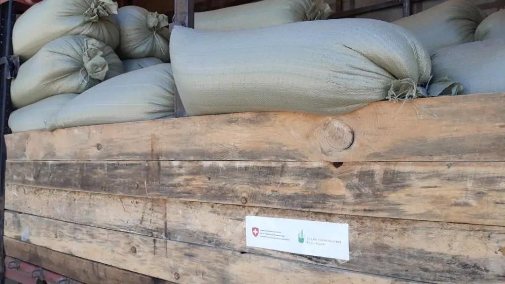 Швейцария и Фонд Ага Хана оказали гумпомощь фермерам Нарынской области