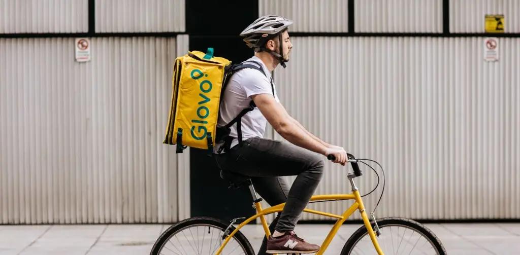 Glovo привлекает €450 млн в рамках раунда финансирования серии F