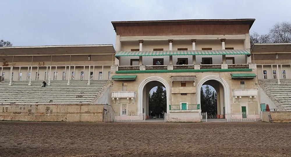 Мэрия Бишкека просит бизнес отремонтировать ипподром