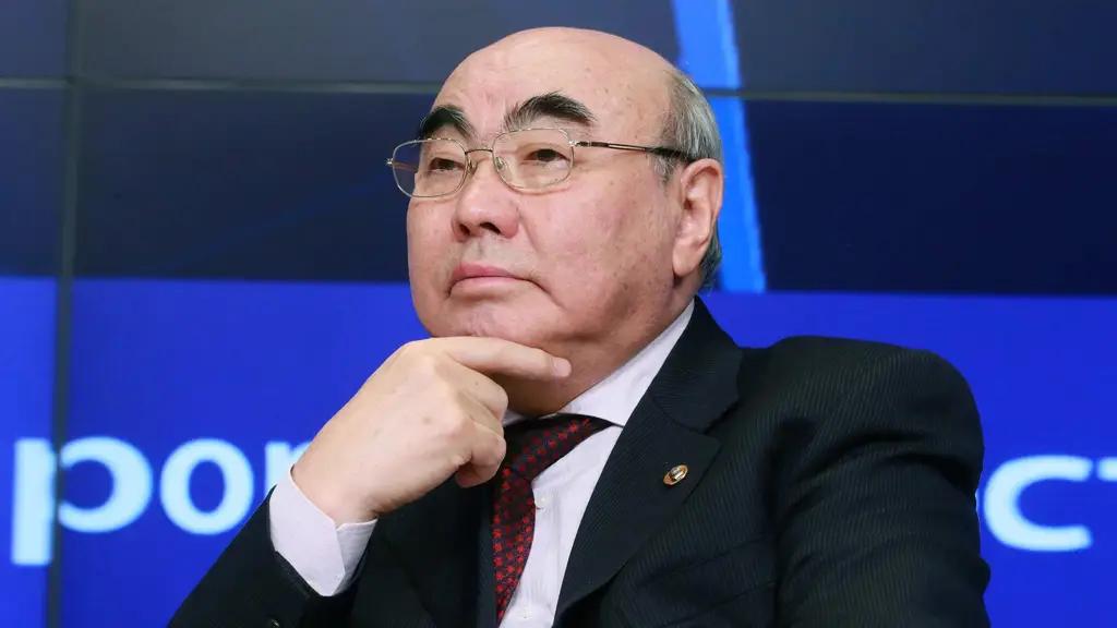 Уголовное дело по «Кумтору» в отношении Аскара Акаева прекращено