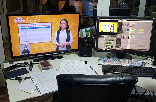 Минобразования снимет видеоуроки на 7.3 тысячи часов