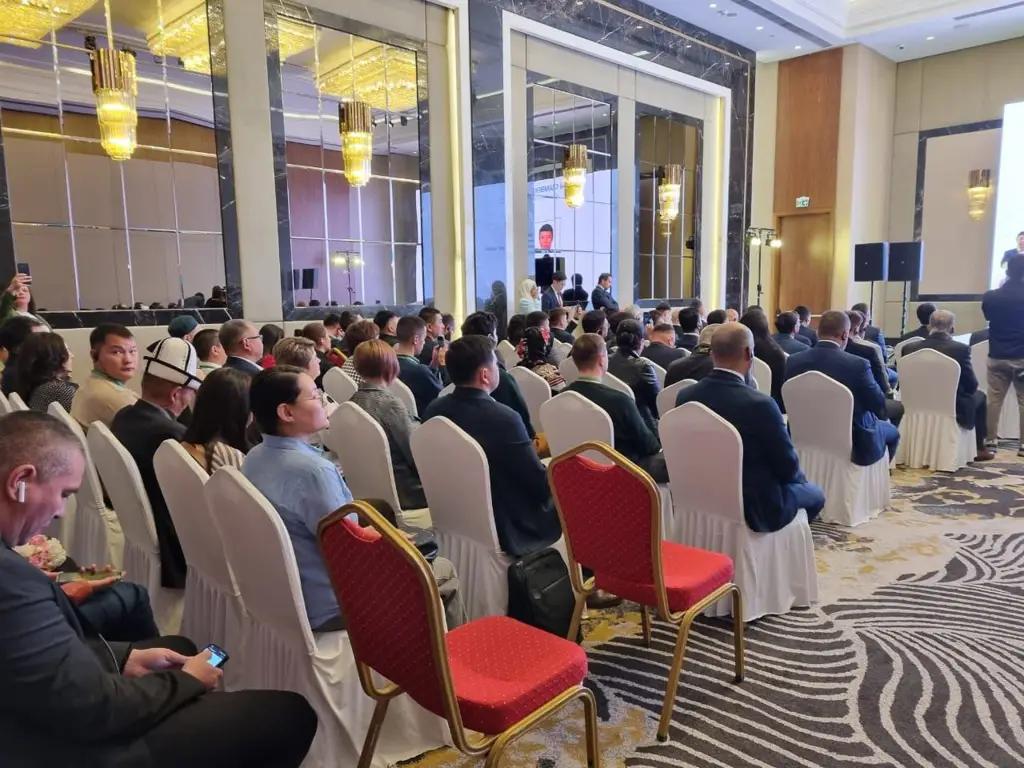 Инвесторам из Дубая рассказали о банковской сфере Кыргызстана