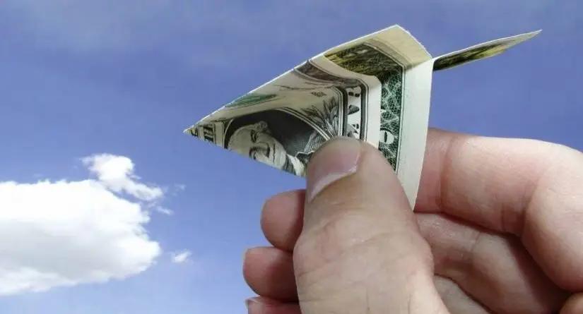 Кыргызстанцы перевели в Россию почти полмиллиарда долларов