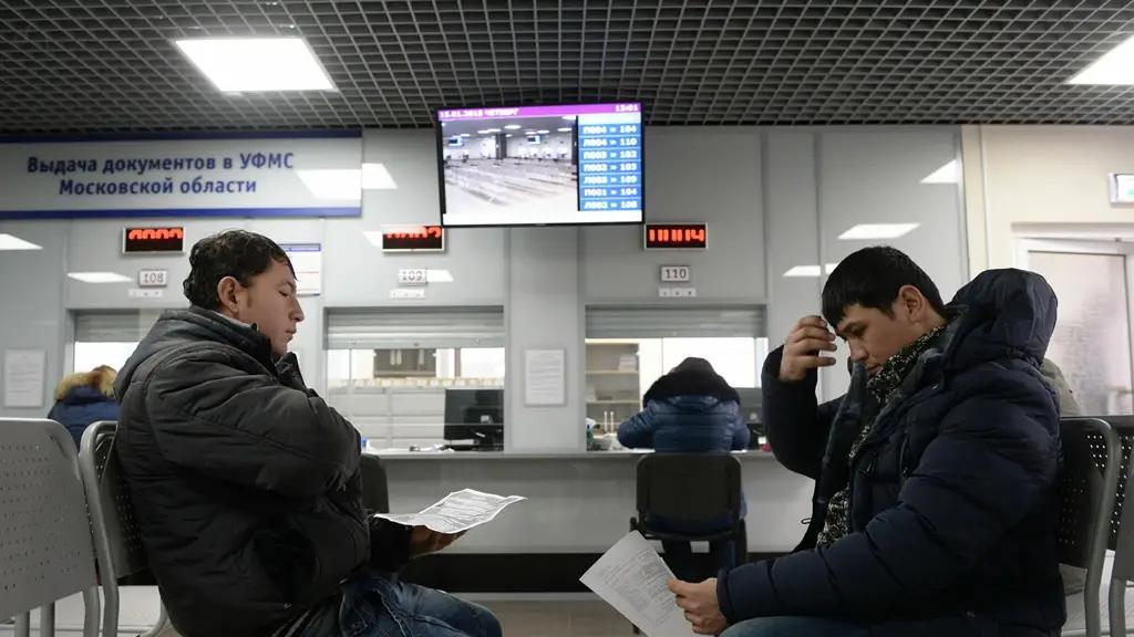 В странах ЕАЭС планируют устранить ограничения для трудовых мигрантов