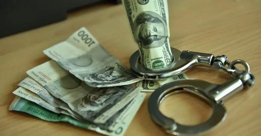 В Чуйской области задержан чиновник Госстроя за взятку