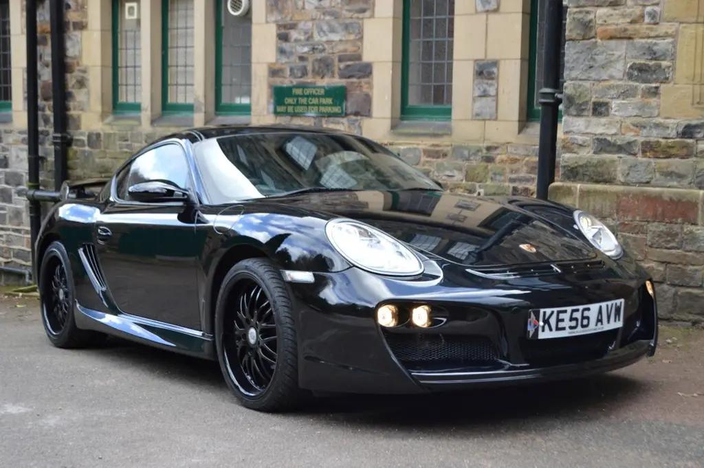 Porsche отзывает в России более 300 спорткаров