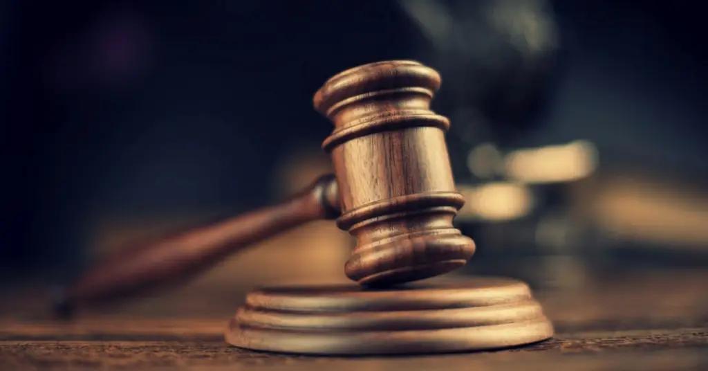 Работники КГРК подают иск на руководство за почти полугодовую задержку зарплаты