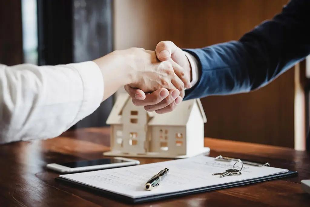 С 1 марта можно будет оформлять продажу и покупку квартир онлайн