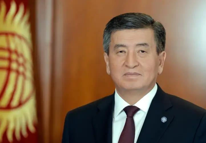 Президент КР поздравил кыргызстанцев с 1 Мая
