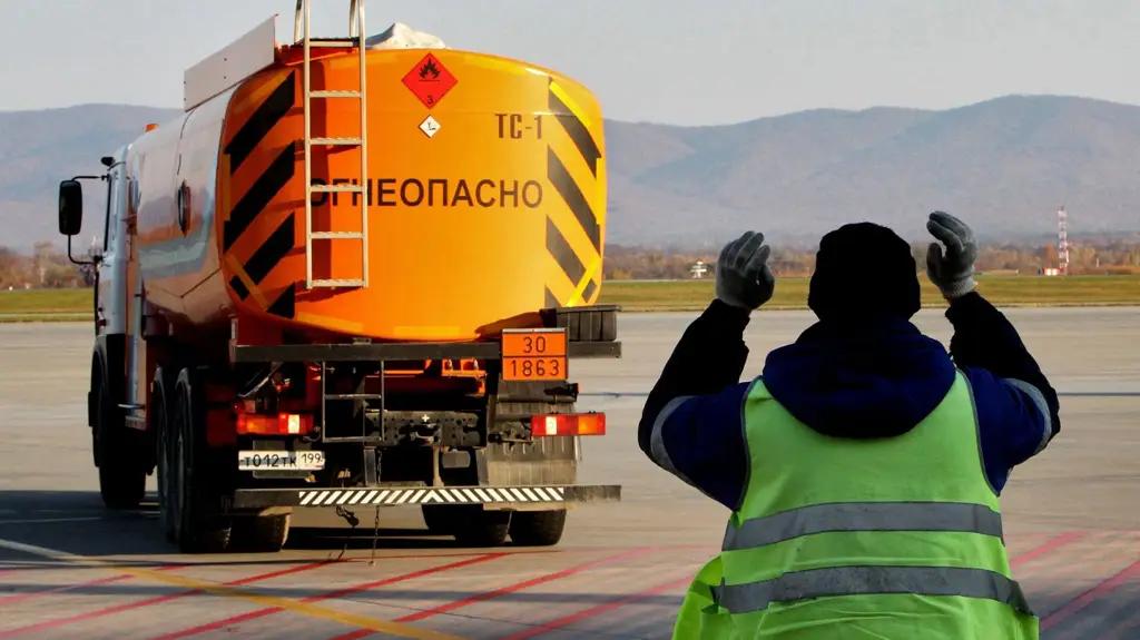 Больше всего бензина Кыргызстан экспортирует в Узбекистан