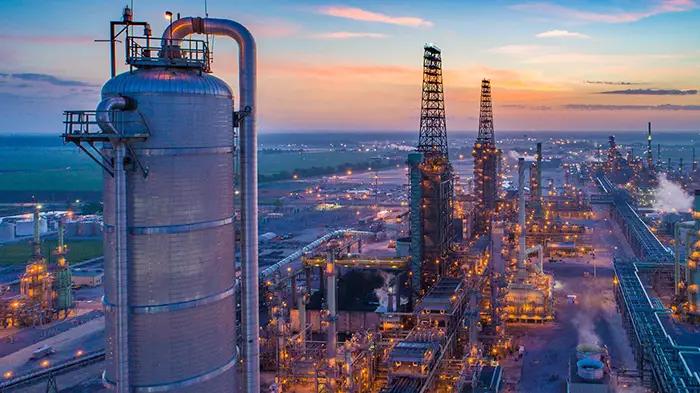 Россия поможет Кыргызстану построить НПЗ