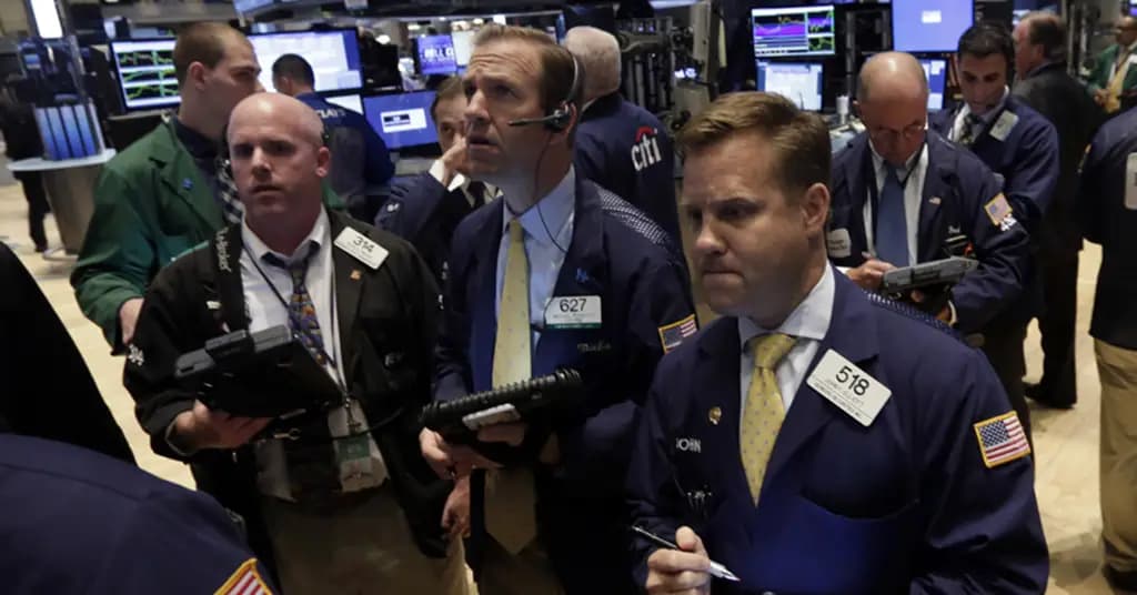 Доходы банка Goldman Sachs снизились на 40%