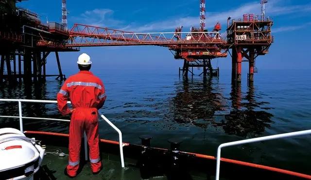 Стоимость нефти Brent поднялась до $44,44 за баррель