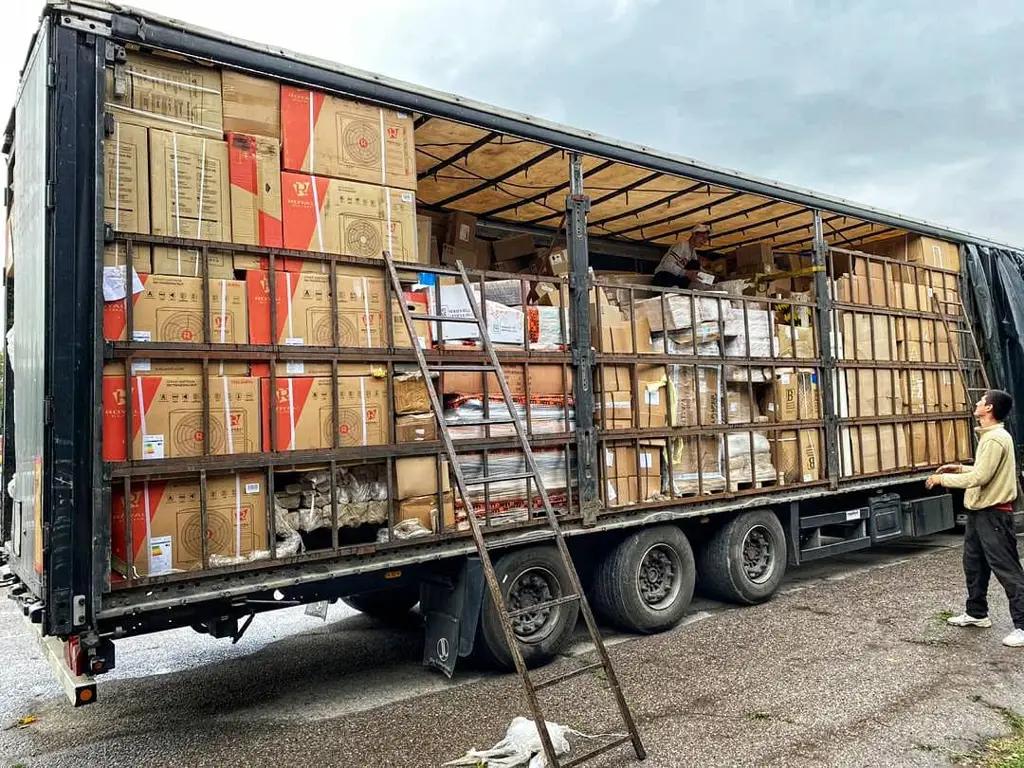 Финпол задержал контрабанду товаров народного потребления