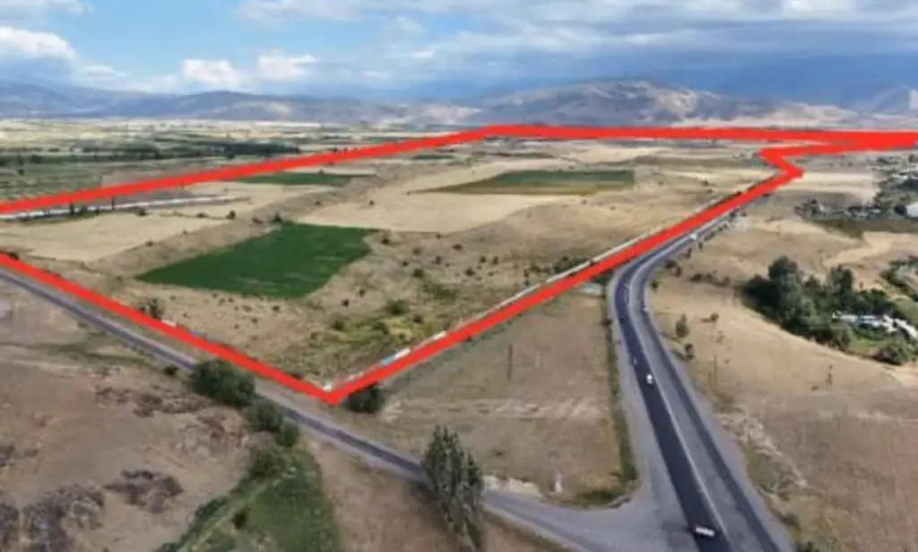 Экс-депутат вывел из госсобственности участок почти на 5 млрд сомов