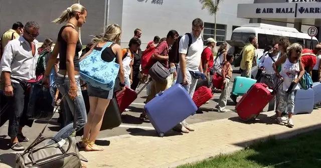 Российским туристам снимают запрет на посещение Турции