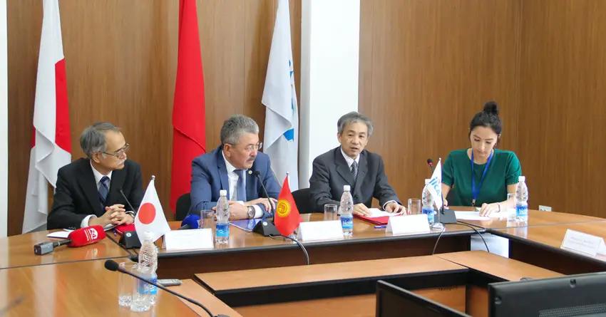 Япония выделила грант в $2.1 млн на обучение молодых госслужащих КР