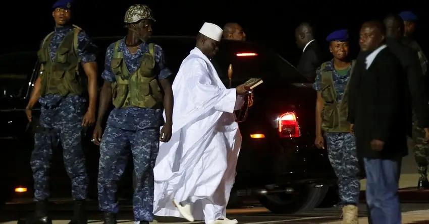 Экс-президент Гамбии покинул страну вместе с бюджетом