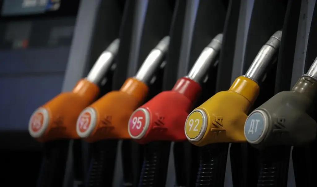 Нефтетрейдерам выделят 2 млрд сомов на покупку ГСМ