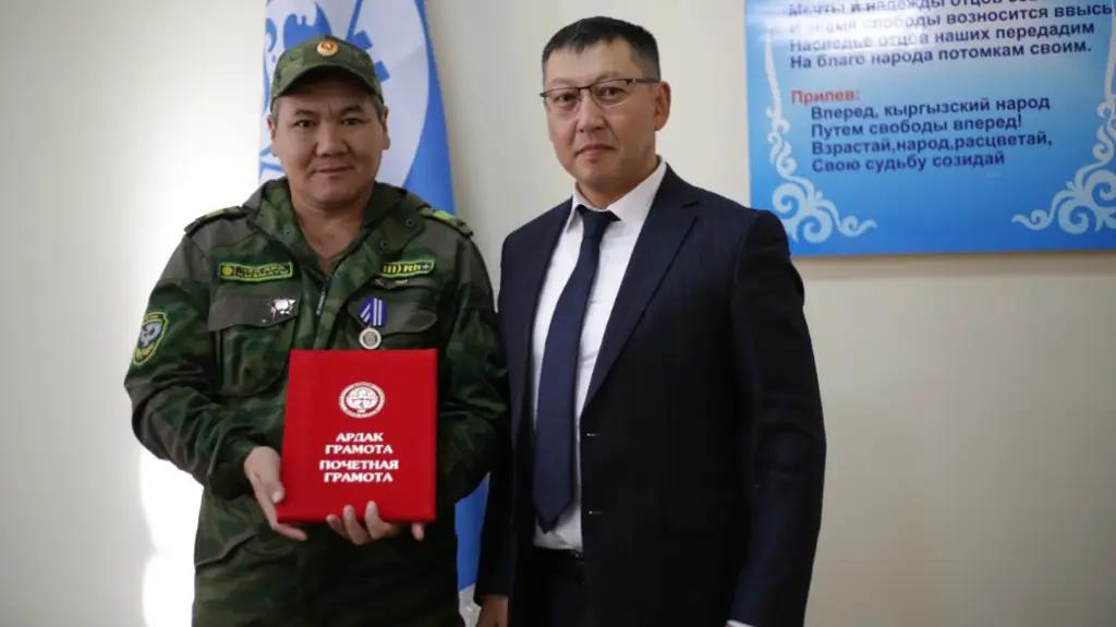 К 23-летию окончания баткенских событий воинам дали по 2 тысячи сомов