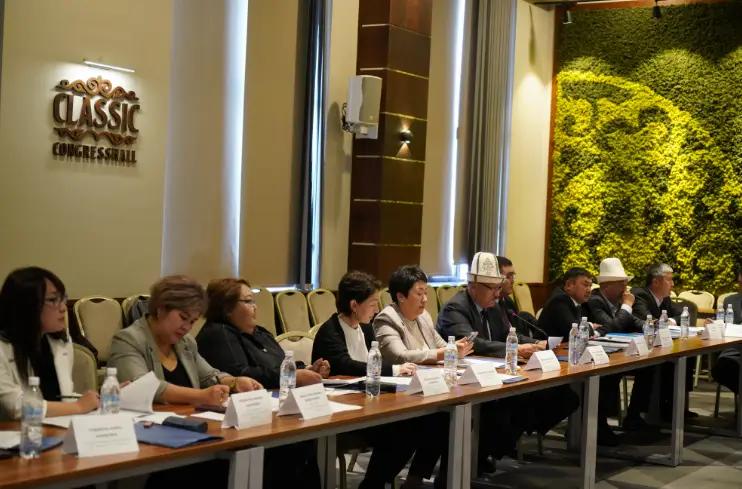 В Оше состоялся круглый стол по итогам переписи населения