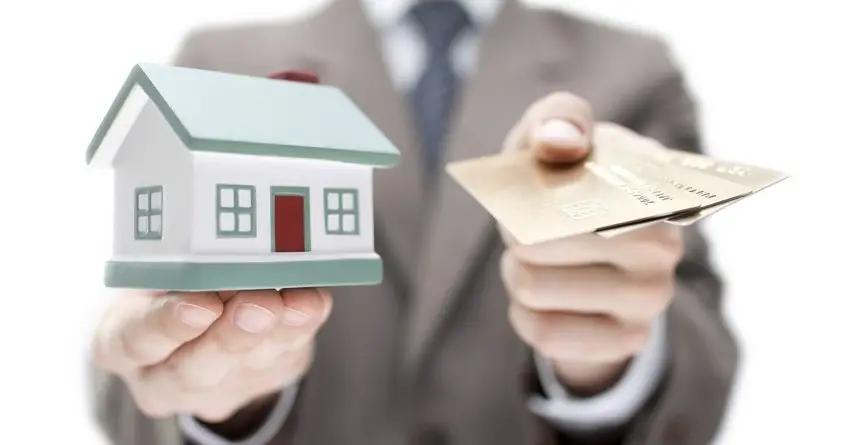 В октябре сократились объемы выдачи ипотечных и потребительских кредитов