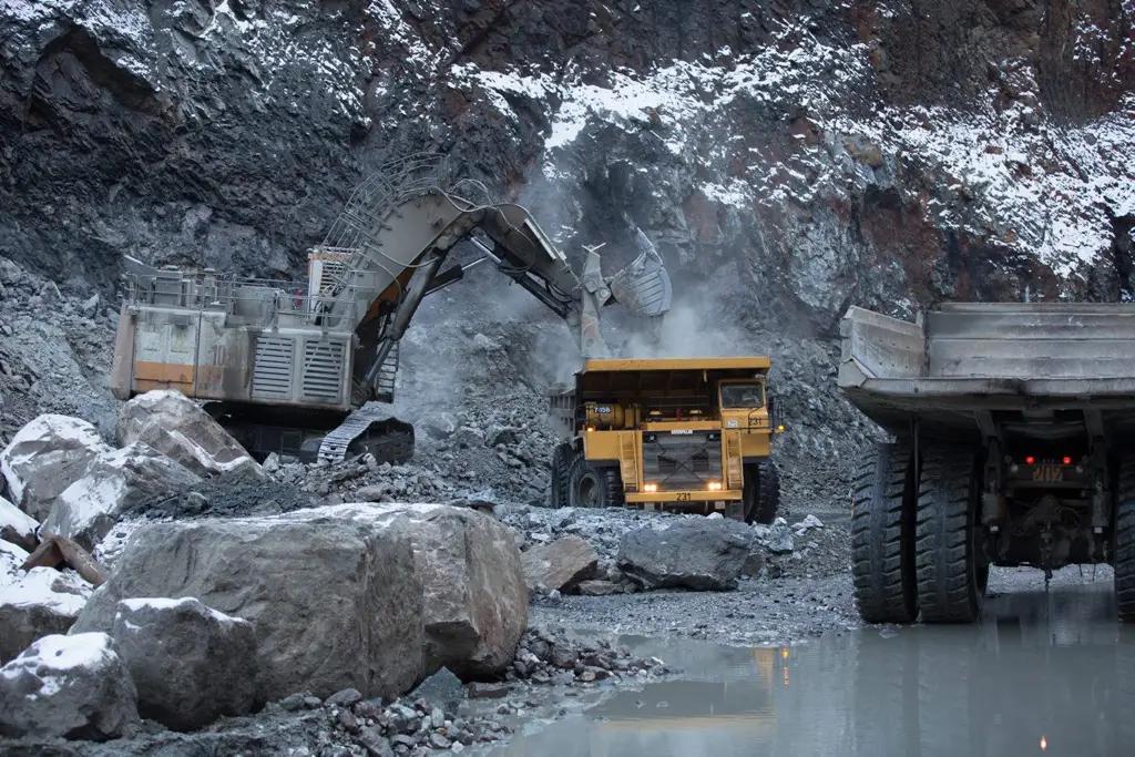 В КР на 4.4% выросло производство драгметаллов