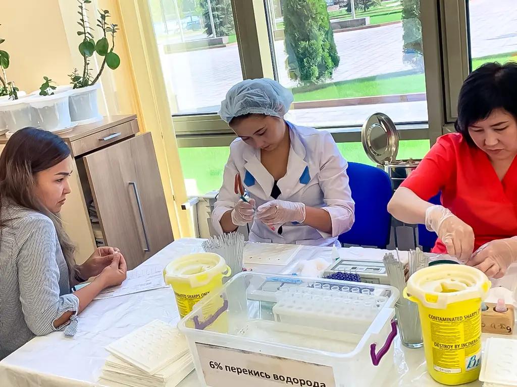 Газовики сдали более 82 литров крови