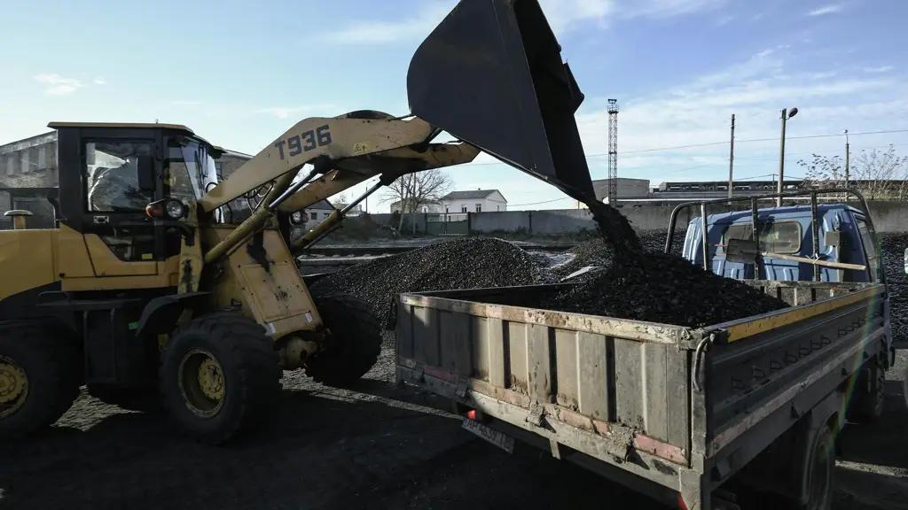 КР продлит запрет на экспорт угля автомобильным транспортом