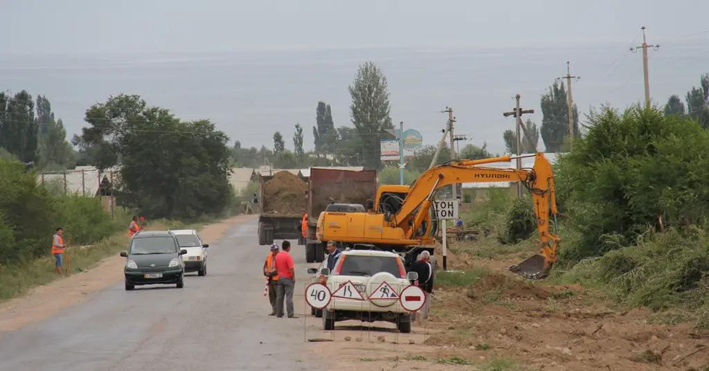 КР просит Саудовскую Аравию профинансировать строительство железной и реконструкцию автомобильной дорог