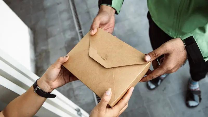 В КР доходы от почтовой и курьерской сферы снизились до 234.8 млн сомов