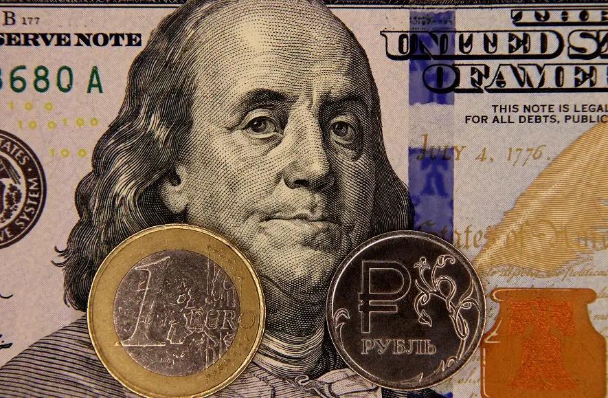 Рубль просел по отношению к сому на 3.5% — Нацбанк