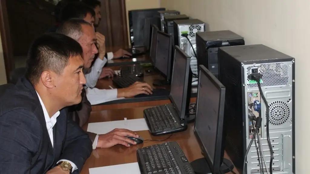 В системе компьютерного тестирования госслужащих будут применять Face ID