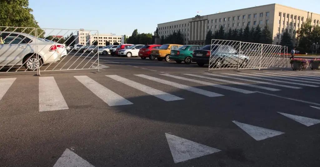 В КР коммерсанты ежегодно тратят $2,1 млн на поездки в налоговую и Соцфонд