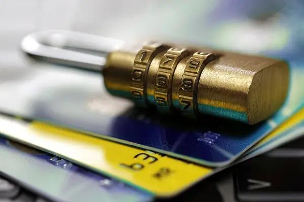 Нацбанк озаботился денежной безопасностью граждан КР