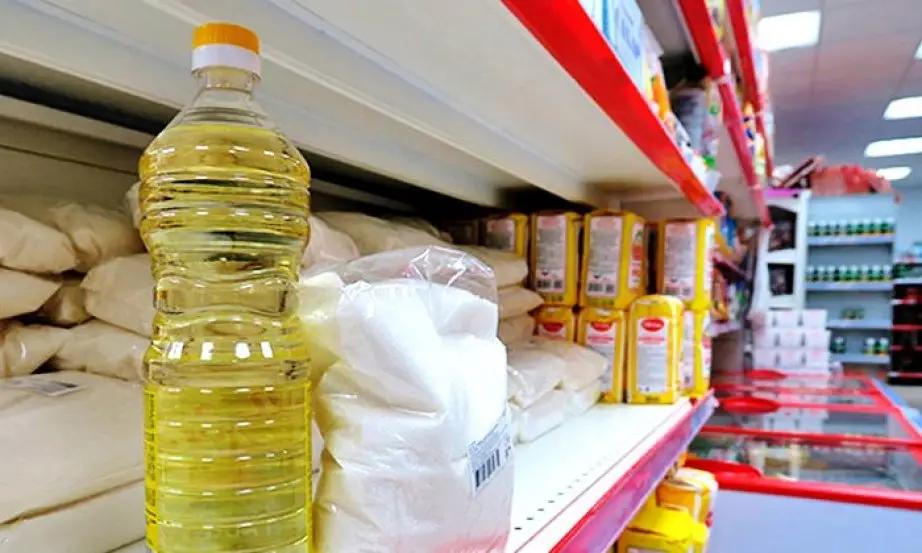 Кыргызстан разрезервирует тысячу тонн сахара и 500 тысяч литров масла