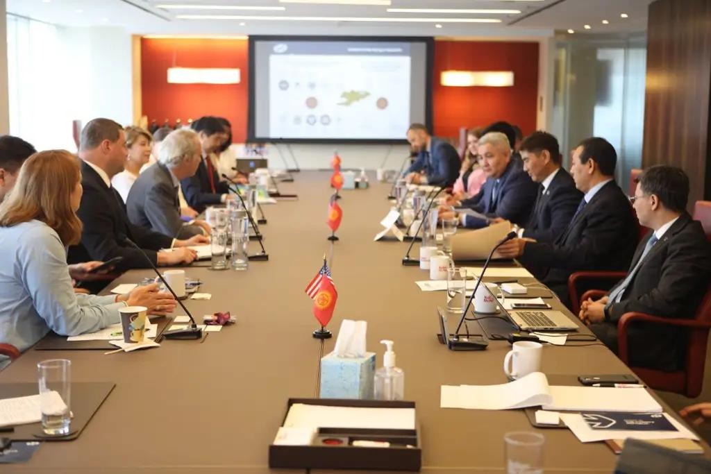 Компаниям США рассказали об инвестиционных возможностях КР