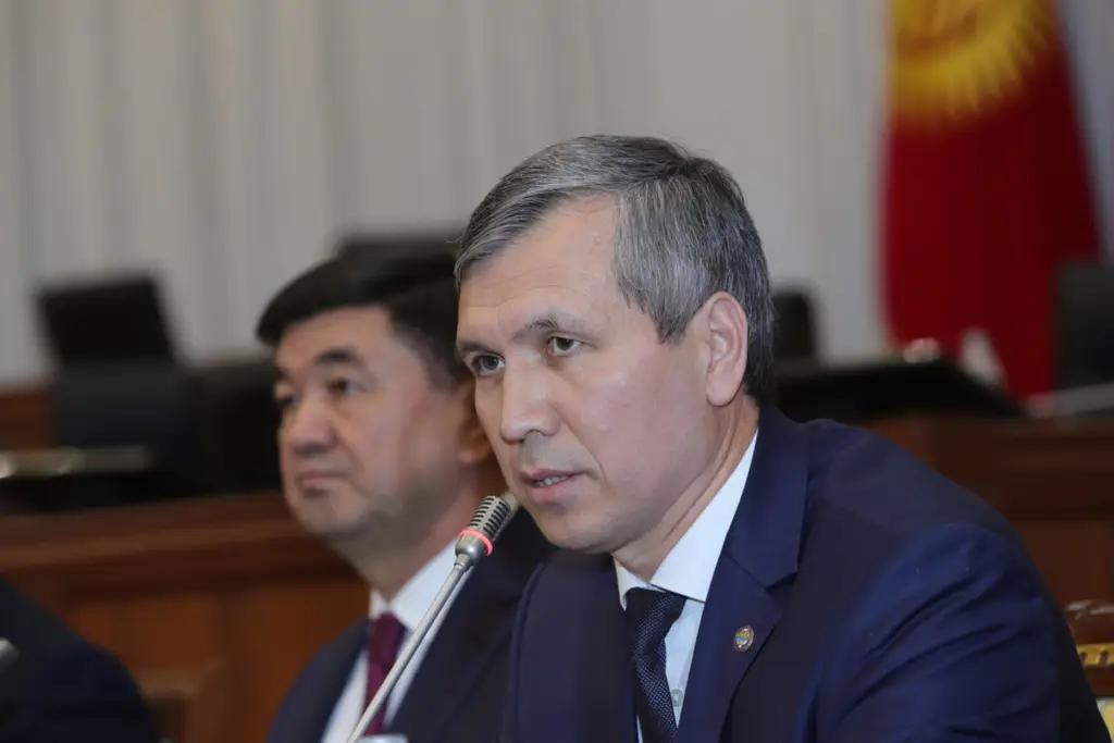 Акрам Мадумаров назначен вице-премьер-министром КР