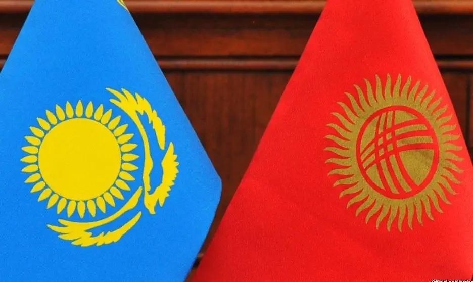 Казахстан нарушил правила ЕАЭС, запретив экспорт продуктов из КР