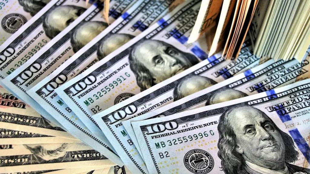 Комбанки КР купили на валютных торгах почти $10.2 млн