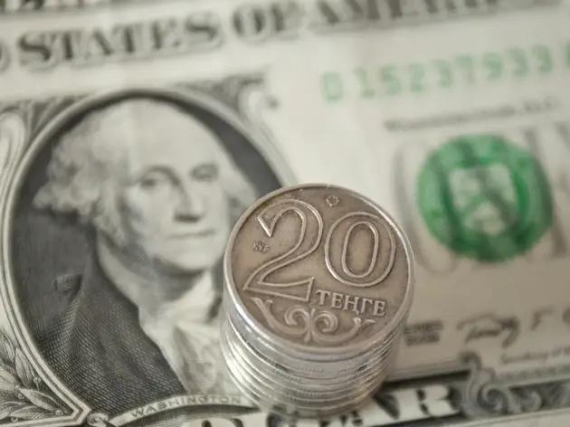 Антирекорд в Казахстане: курс доллара перевалил за 350 тенге