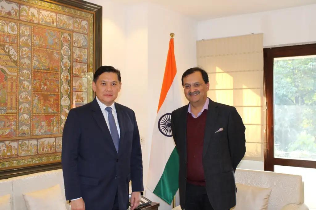 Индия увеличила квоту для студентов из КР