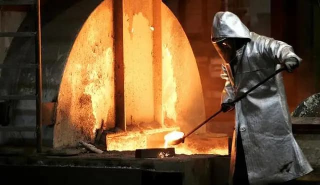 Китай намерен сократить производство стали на 100-150 млн тонн