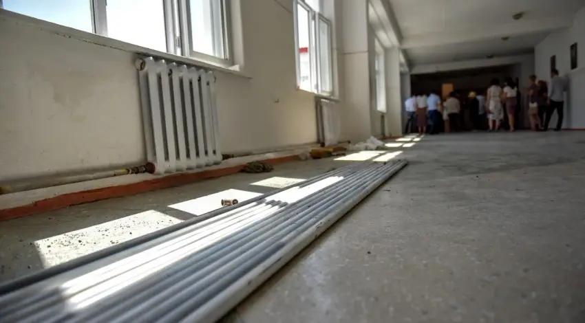 Строительство школы в селе Озерном готово на 85%