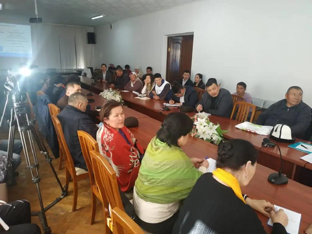 Предприниматели Нарына встретились с бизнес-омбудсменом КР